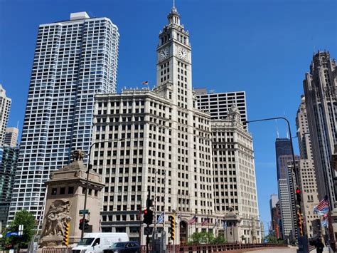 The Wrigley Building Michigan Avenue Chicago | Chicago Magnificent Mile Walking Tour | eVisitorGuide