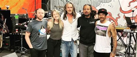 Nicole Row Joins Incubus for 2023 Tour, Filling in for Recovering Ben ...