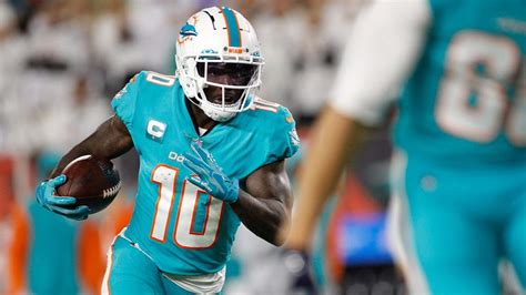 Dolphins' Tyreek Hill has simple financial reason for choosing to play for Miami | Fox Business