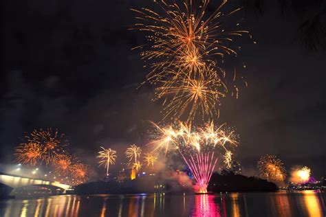 Fireworks brisbane Stock Photos, Royalty Free Fireworks brisbane Images ...