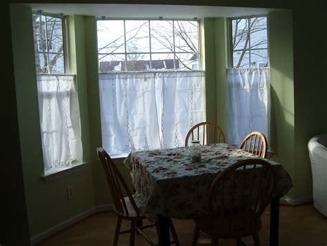 Cafe Curtains For Kitchen Bay Window Bay Windows Curtains. Verticalstore.co | Kitchen bay window ...