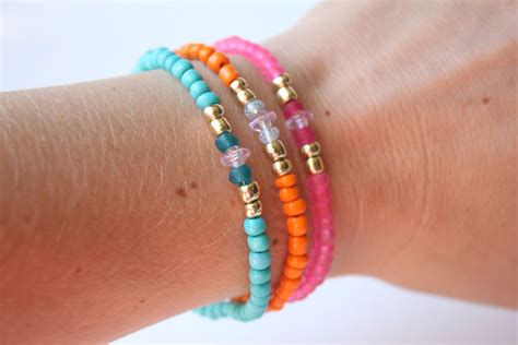 StitchST: DIY Glass Beaded Bracelets