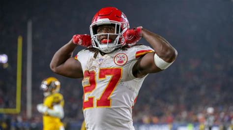 REPORT: Multiple Teams Interested In Former Chiefs RB Kareem Hunt ...