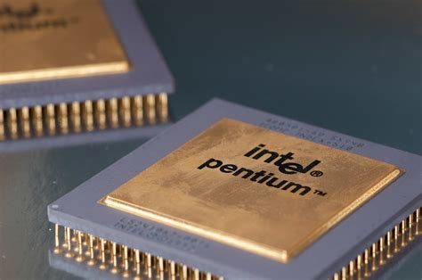 Intel Pentium 60 Processors from 1992 | Intel Pentium 60Mhz … | Flickr