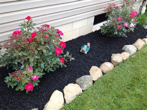 Black bark landscape | Mulch landscaping, Landscaping with rocks, Front flower beds