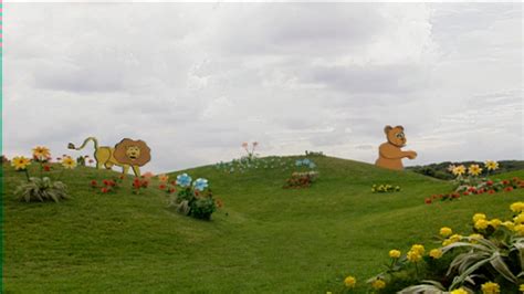 Teletubbies Bear And Lion