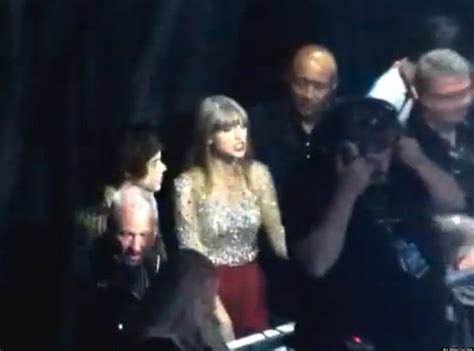 Taylor Swift Kisses Harry Styles Backstage At Z100's Jingle Ball In NYC (VIDEO) | HuffPost