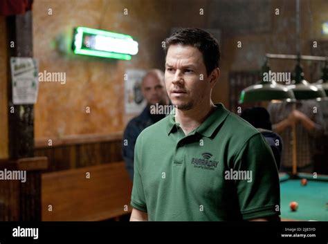 MARK WAHLBERG, CONTRABAND, 2012 Stock Photo - Alamy