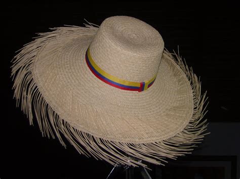 artesanyasecuador: Sombreros Paja Toquilla