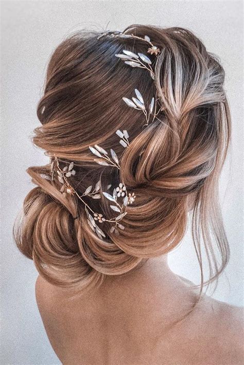 20 Easy and Perfect Updo Hairstyles for Weddings - Elegantweddinginvites.com Blog