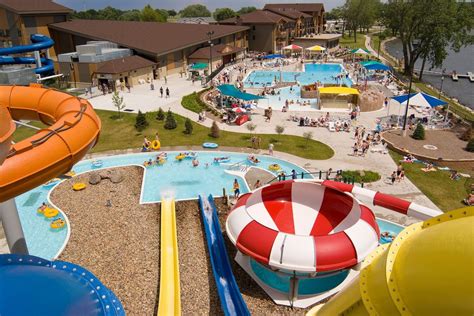 9 Best Outdoor Water Park Resorts in the U.S. | Family Vacation Critic