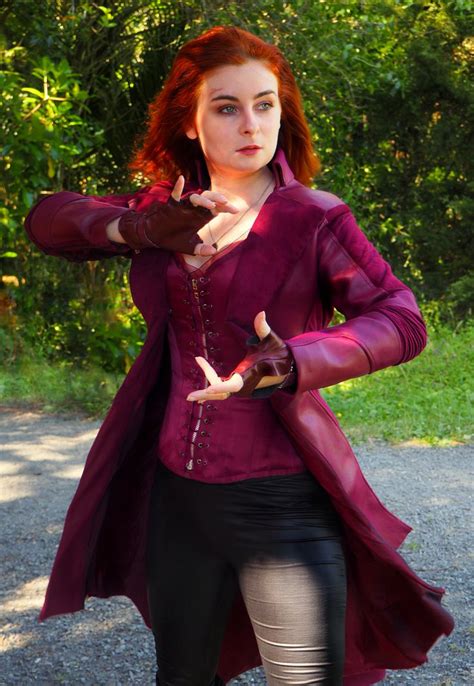 Wanda Maximoff/Scarlet Witch Avengers Infinity War Cosplay | Scarlet witch costume, Elizabeth ...