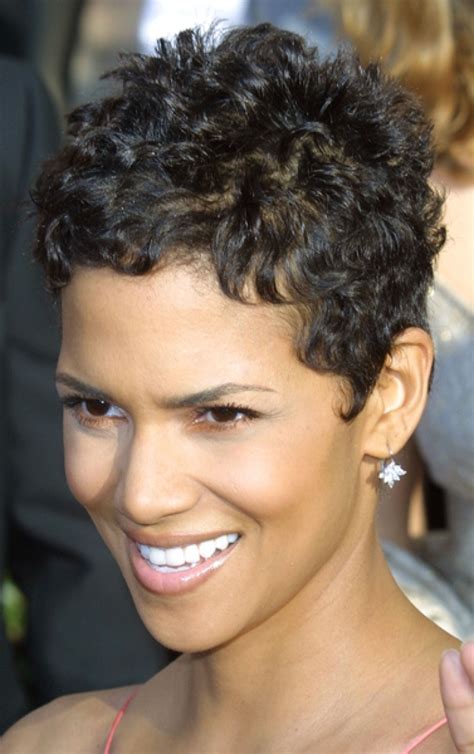 Short Curly Hair that looks Great with a Round Face - Women Hairstyles