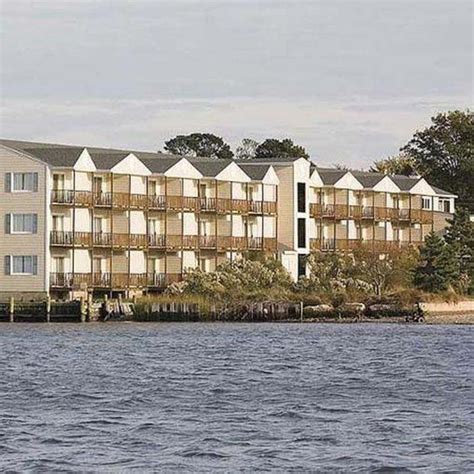 Waterside Inn Chincoteague Island - Hotel in Chincoteague Island (VA ...