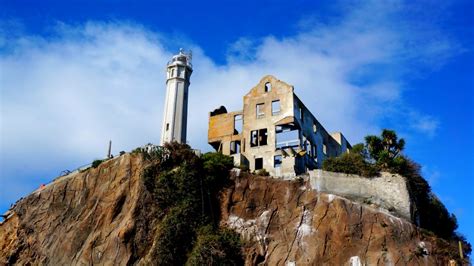 Alcatraz Island Lighthouse | The first one built on the U.S.… | Flickr