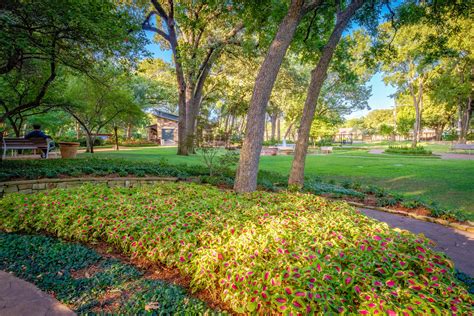 Grapevine Botanical Gardens at Heritage Park - GoGrapevine