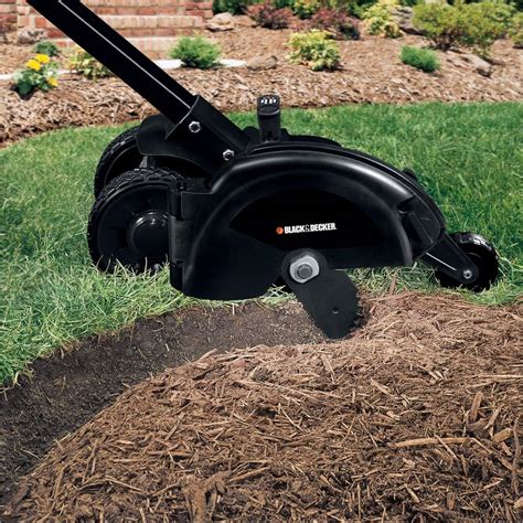 Black & Decker 11A 2-in-1 Landscape Edger and Trencher | Canadian Tire