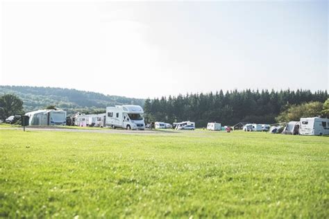 Explore Bracelands Campsite, Coleford