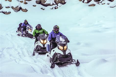 Snowmobile Tours in Golden, BC – Rocky Mountain Riders