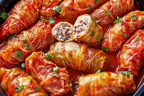 Ukrainian Cabbage Rolls Recipe: This Traditional Holubtsi Recipe Is ...