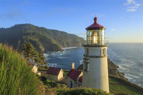 Where to Camp and What to See in the Washington and Oregon Coast Highways