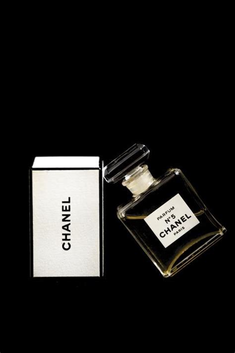 CHANEL NO. 5 | Chanel cosmetics, Chanel, Perfume bottles