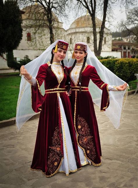 Tatar girls in national costumes. | Turkish clothing, Folk fashion, Traditional outfits