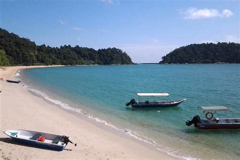 Top 7 Beaches in Perak for a Weekend Getaway (2024)