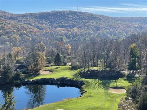 NJ Fall views are some of the best IMO : r/golf