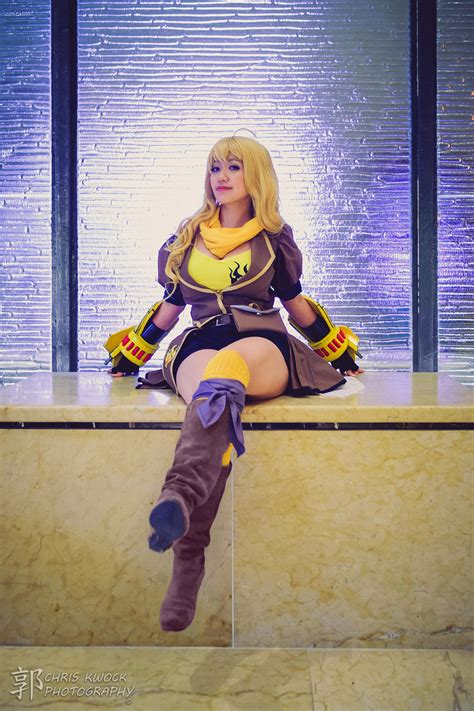 Yang Xiao Long Cosplay: Confidence by firecloak on DeviantArt