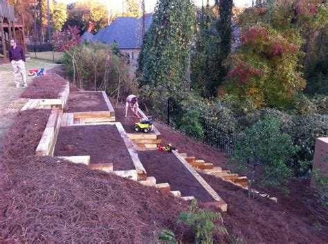 Garten am Hang anlegen und schöne Hangbeete bepflanzen | Garten am hang, Garten bepflanzen ...