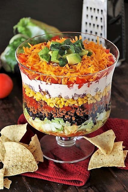 Layered taco salad for a crowd or family taco night – Artofit