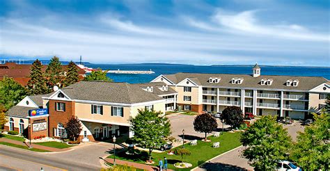 Mackinaw City Hotels - Comfort Inn Lakeside Hotel