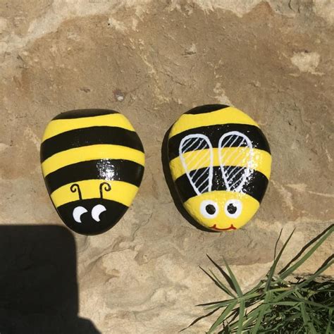 Charming Bumble Bee Painted Rocks | Etsy | Painted rocks, Rock painting ...