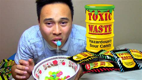 100 TOXIC WASTE CANDY?! NEVER AGAIN! - YouTube