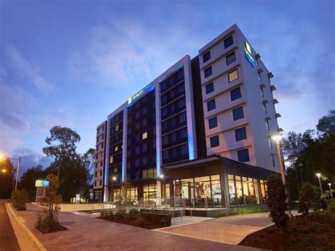 Holiday Inn Express Sydney Macquarie Park in Australia - Room Deals ...