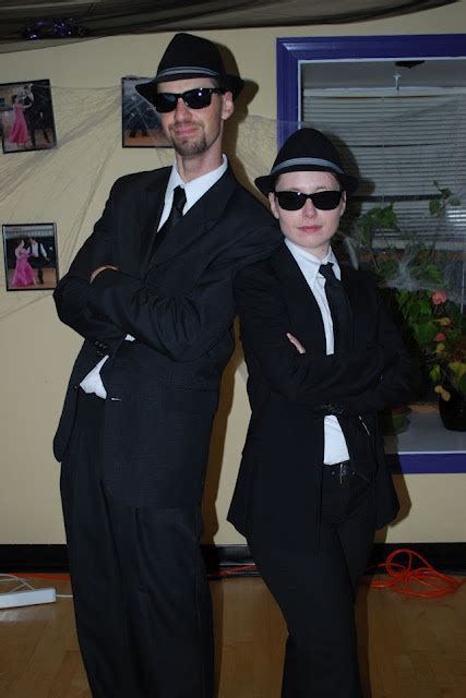 Blues Brothers | Blues brothers costume, Couple halloween, Couples costumes