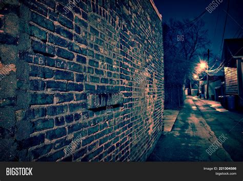 [コンプリート！] alleyway wall night 175132 - Cahjpayuxqyv