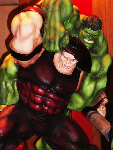 Hulk vs Juggernaut by jeanleyva on DeviantArt