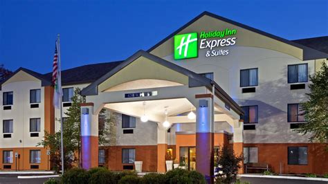 Holiday Inn Express & Suites Muncie from $92. Muncie Hotel Deals ...