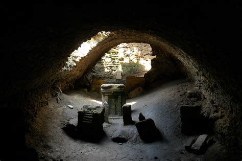 Child sacrifice in Carthage: Ritual killing not the only reason for mass infant graves