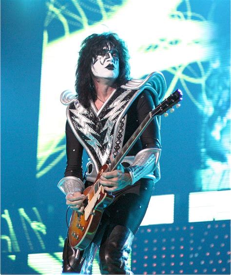 KISS - Tommy Thayer | Kiss band, Thayer, Kiss army