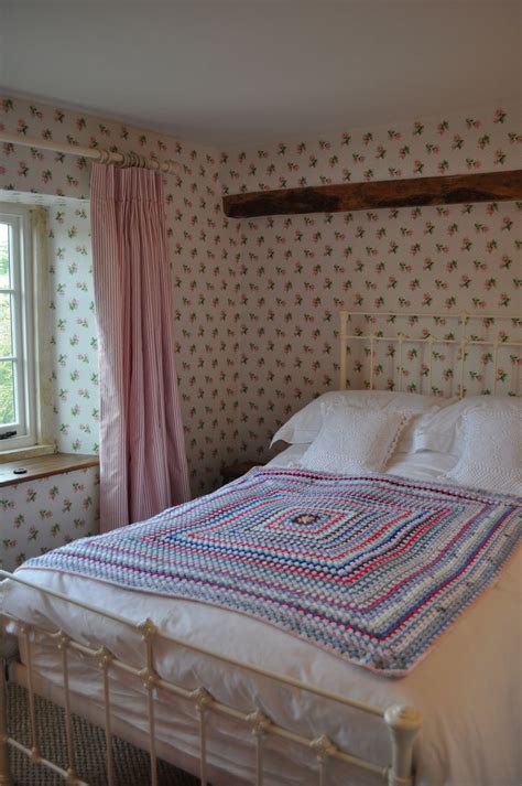 Cottage Bedroom with Cath Kidston Rose Sprig wallpaper | Country cottage bedroom, Cottage ...