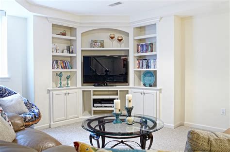 When And How To Place Your TV In The Corner Of A Room