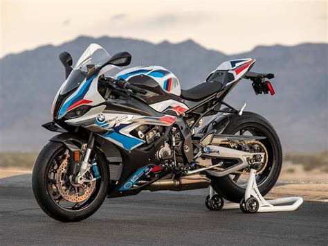 2021 BMW M 1000 RR First Ride Review - MOTORCYCLE REVIEWS - Motorcycle ...