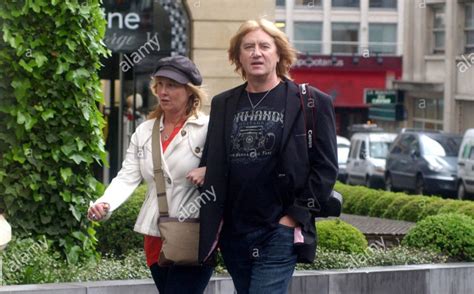 Joe with wife Kristine Paris, France 2012 | Def leppard wives, Def ...