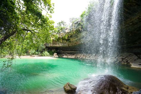 The Waterfall of Hamilton Pool in the Summer | Texas | Waterfall | Natural Oasis | Pictures ...