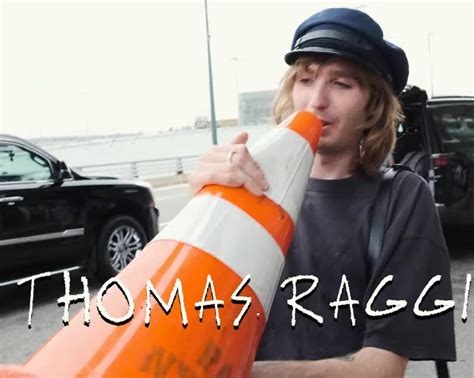 HAPPY BIRTHDAY THOMAS : r/Maneskin