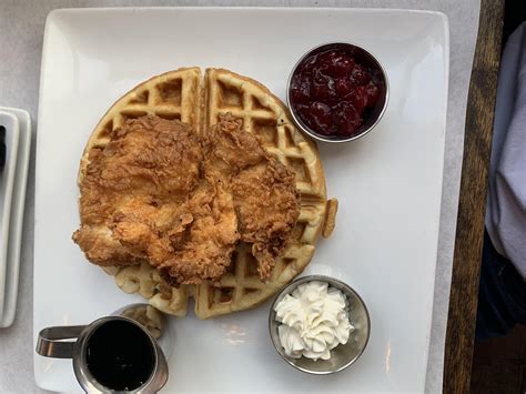 Buttermilk fried chicken and waffles : r/FoodPorn