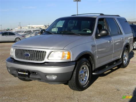 Silver Metallic 2000 Ford Expedition XLT Exterior Photo #59564592 | GTCarLot.com